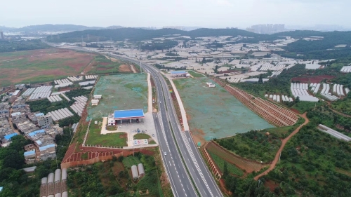 黄马高速马金铺待驶区